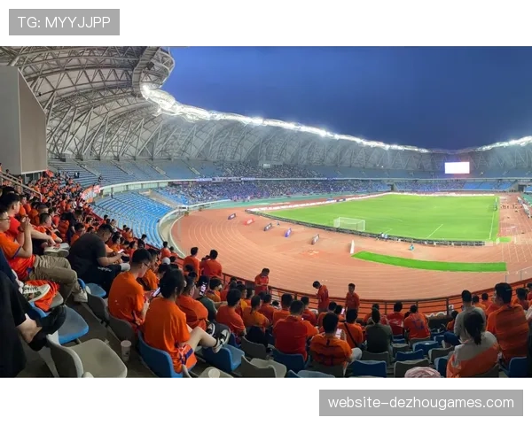 【2026年4月中超联赛·赛中·花絮通讯：客队看台的温情一幕，山东球迷为受伤的沧州球员鼓掌