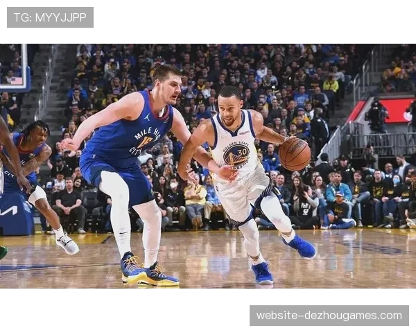 评论:联盟多队效仿“五小阵容”,传统中锋角色与生存空间面临新挑战 评论:联盟多队效仿“五小阵容”,传统中锋角色与生存空间面临新挑战